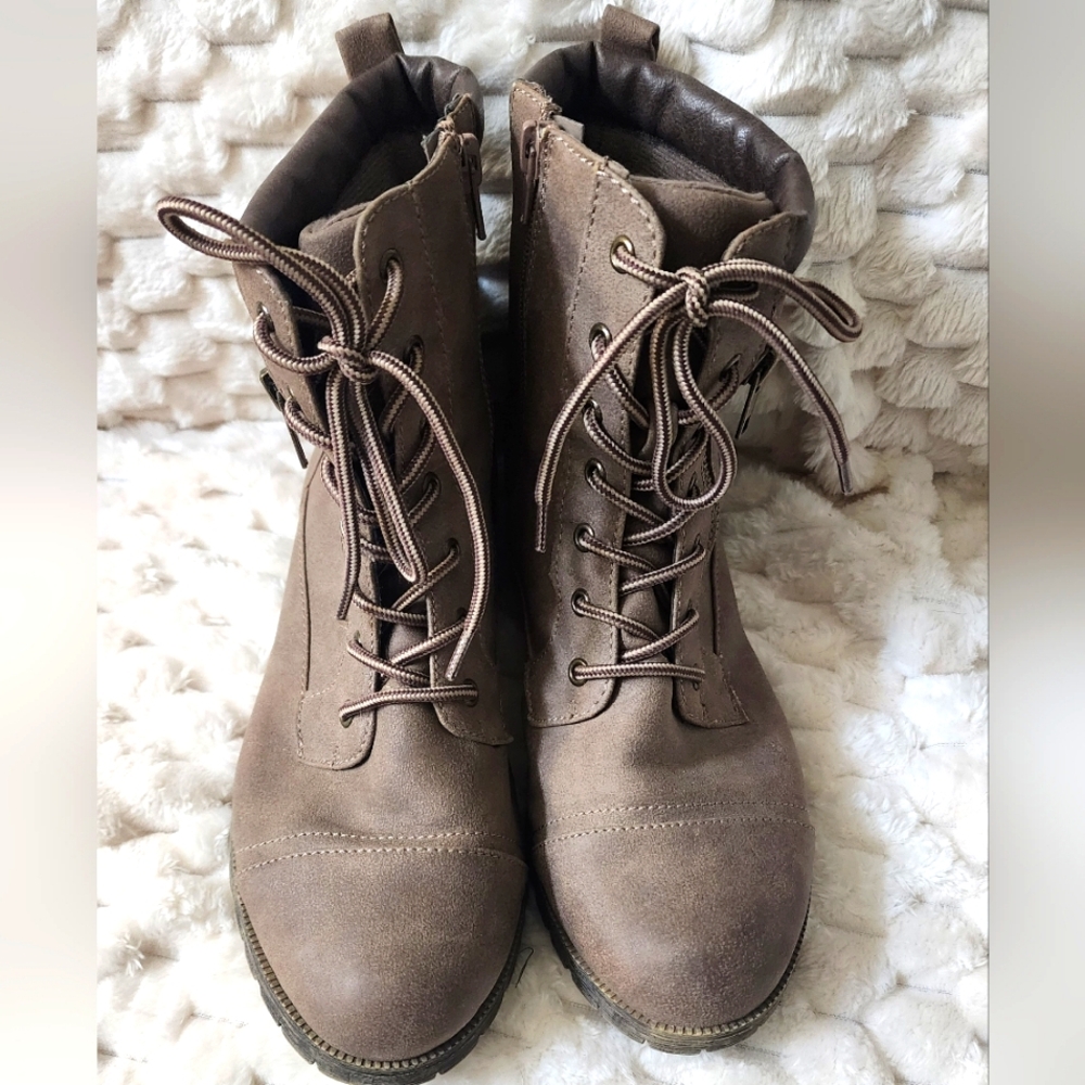 Women's Jelly Pop short boots in Taupe